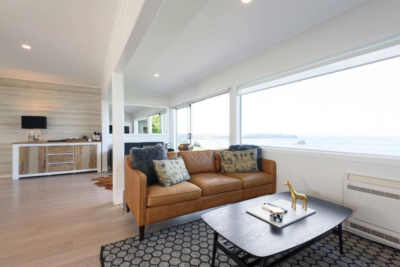 Luxury House With Clifftop Seaview Whangaparaoa Esterno foto