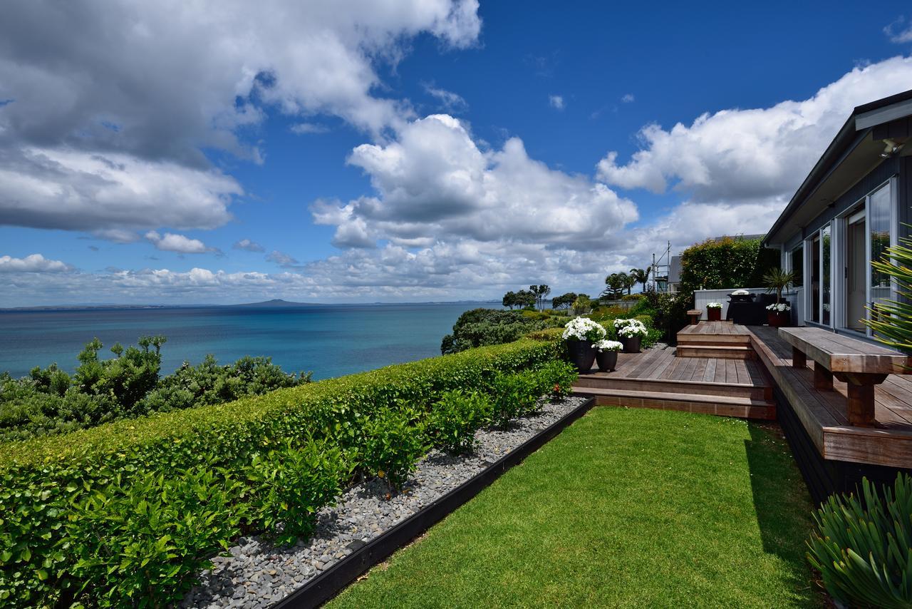 Luxury House With Clifftop Seaview Whangaparaoa Esterno foto