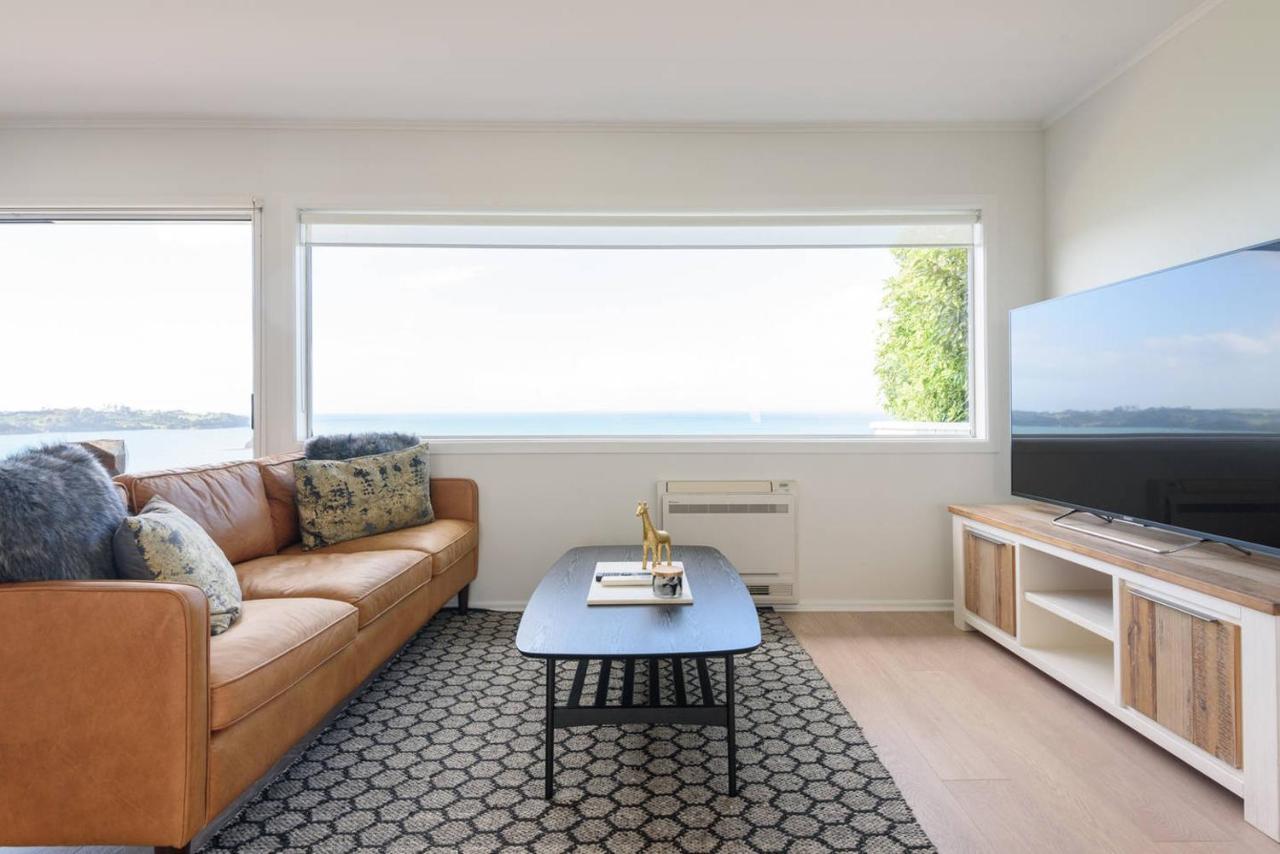 Luxury House With Clifftop Seaview Whangaparaoa Esterno foto